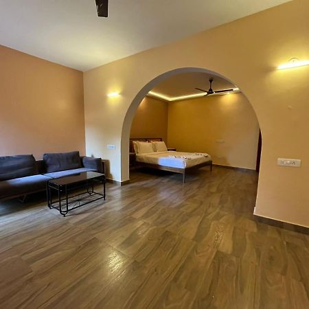 Rococco Ashvem Hotel Mandrem Buitenkant foto