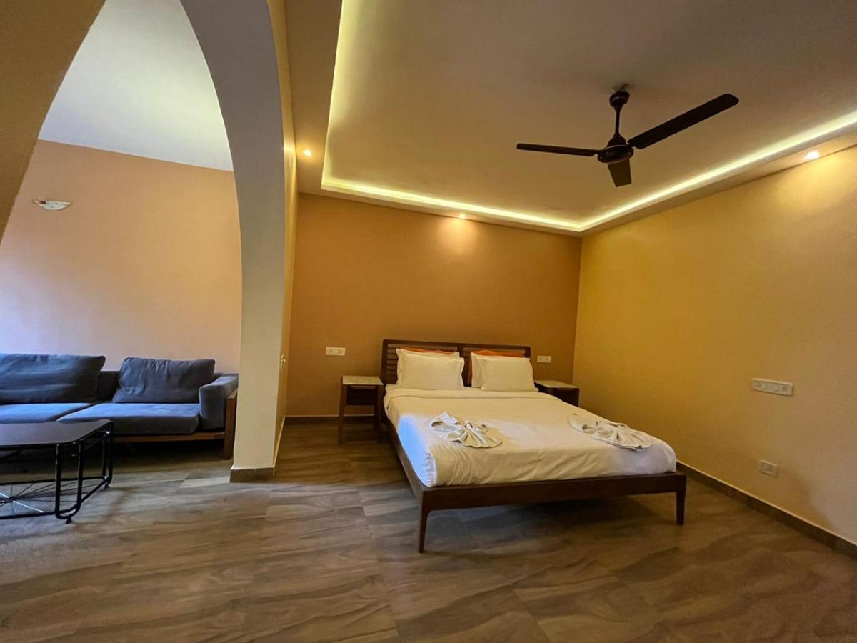 Rococco Ashvem Hotel Mandrem Buitenkant foto
